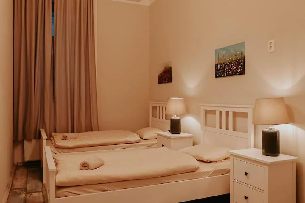 Spacious Apartment For Group In Centre Budapest