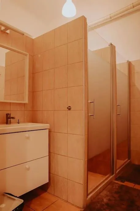 Spacious Apartment For Group In Centre Budapest
