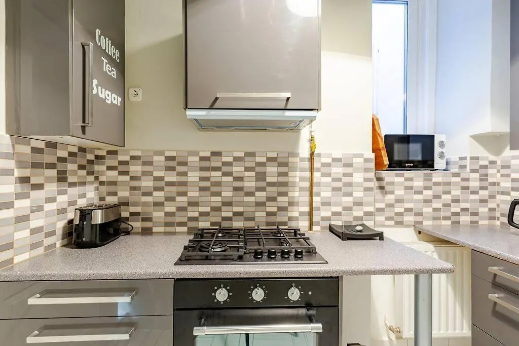 Spacious Apartment For Group In Centre Budapest