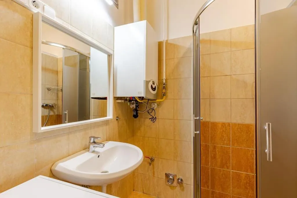 Spacious Apartment For Group In Centre Budapest Hungary